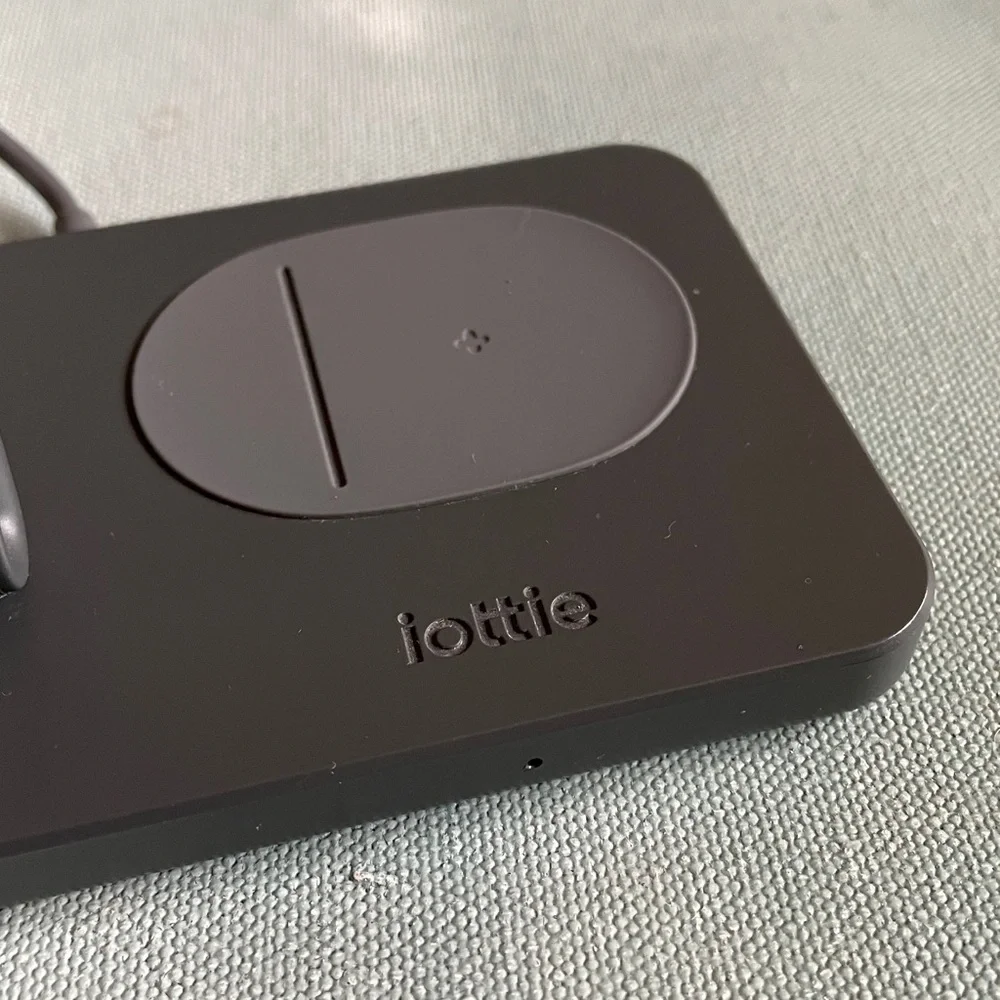 iottie Ion Wireless Charging Stand + Pad for Google